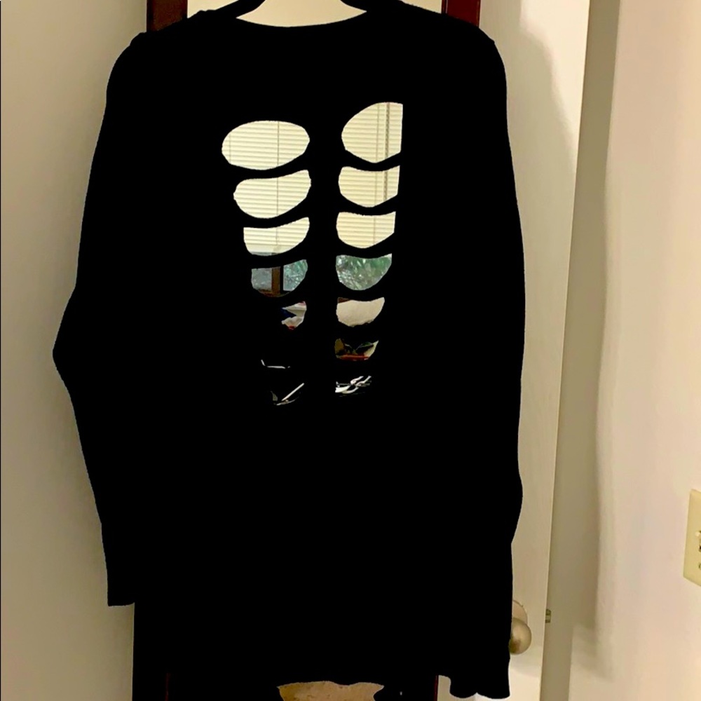 Cutout sweater